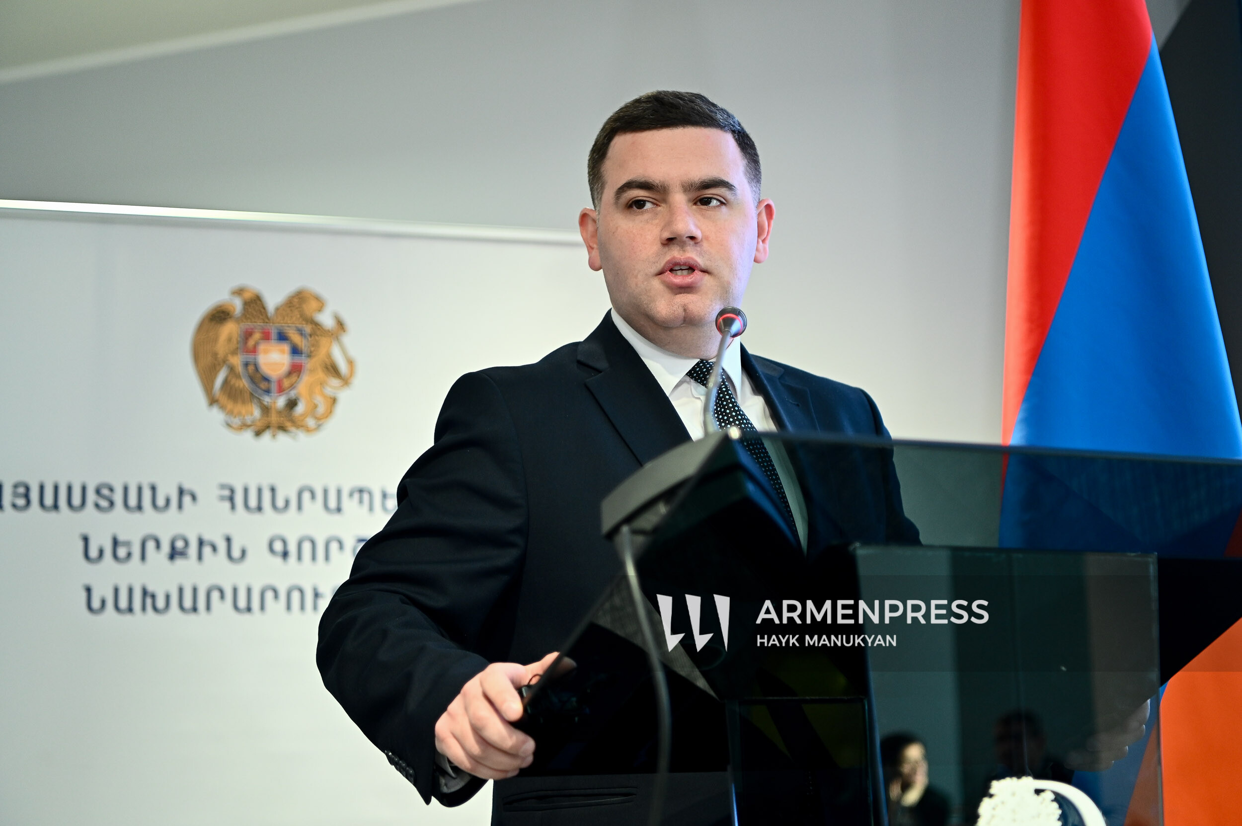 Ոստիկանությունը հերքում է կրակոցների մասին լուրերը՝ կապված Մասիս-Էջմիածին մայրուղու վրա տեղի ունեցած միջադեպի հետ