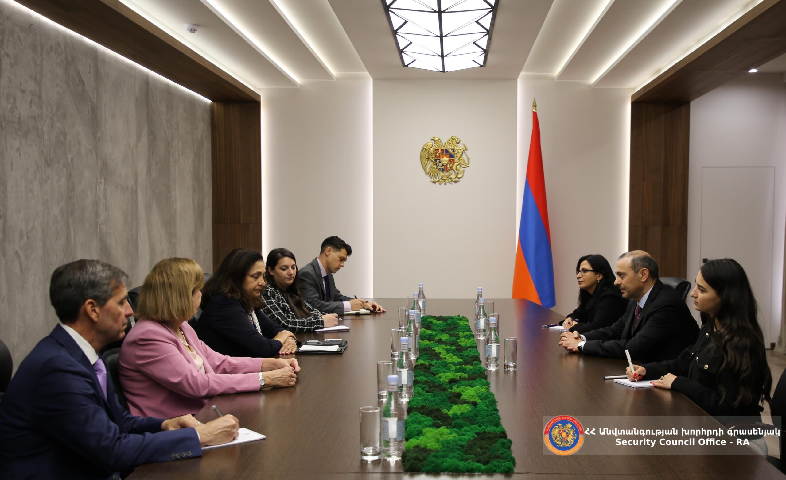 ԱՄՆ պետքարտուղարի այցը Հայաստան և անտեսված հայկական հարցեր